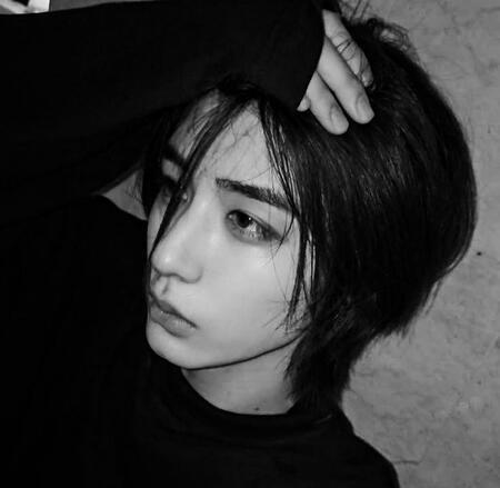 Leehan B&W